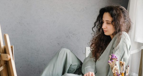 pexels-mikhail-nilov-6932258